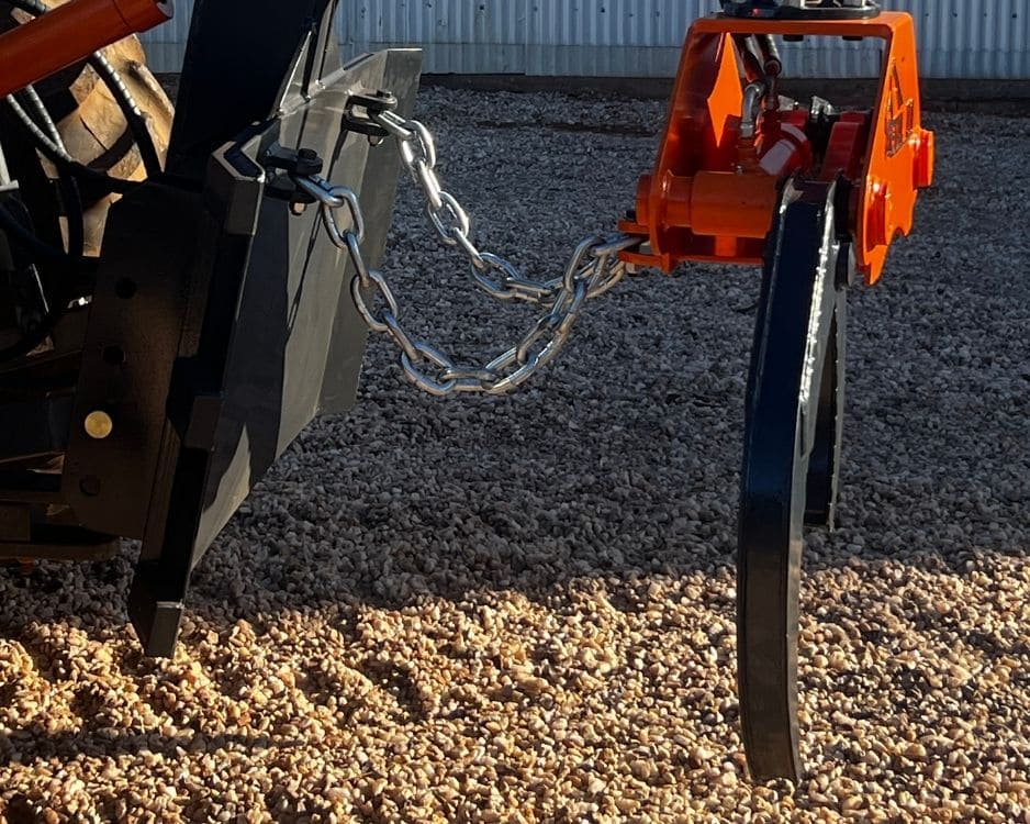 Detalhe lateral do Mini Skidder